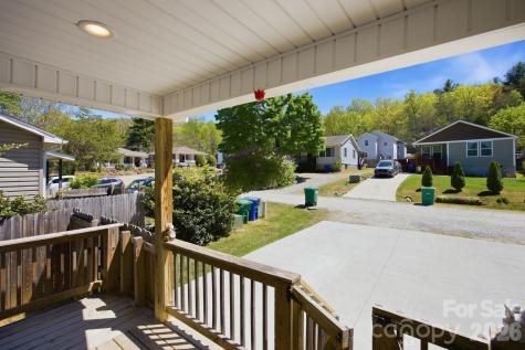 9 Half Moon Drive Swannanoa NC 28778