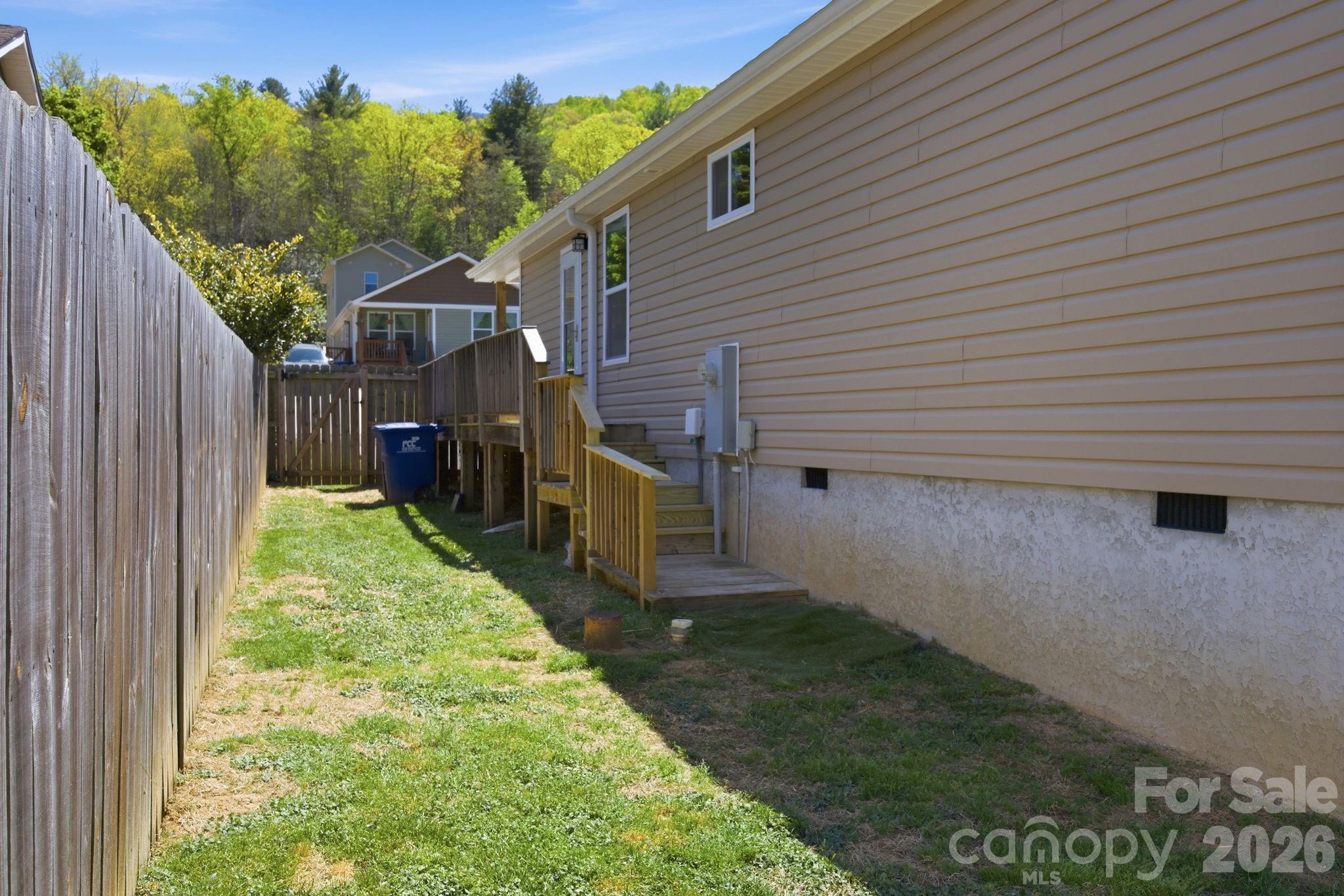 9 Half Moon Drive Swannanoa NC 28778