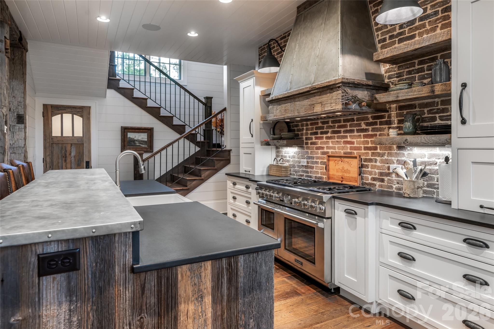 18 Fairsted Drive Asheville NC 28803