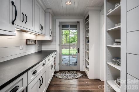 18 Fairsted Drive Asheville NC 28803