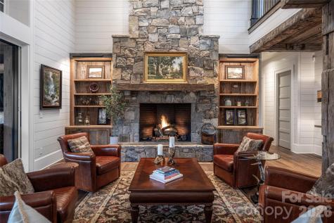 18 Fairsted Drive Asheville NC 28803