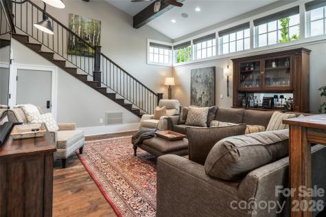 18 Fairsted Drive Asheville NC 28803