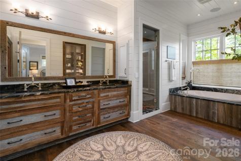 18 Fairsted Drive Asheville NC 28803