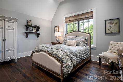 18 Fairsted Drive Asheville NC 28803
