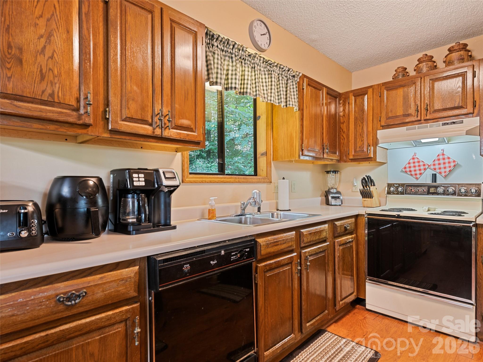 1672 Summit Drive Maggie Valley NC 28751