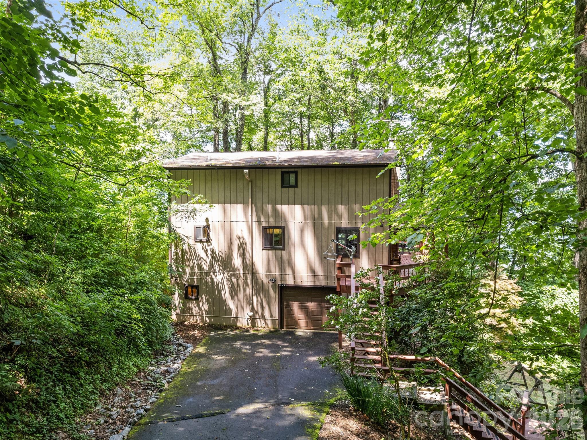 1672 Summit Drive Maggie Valley NC 28751