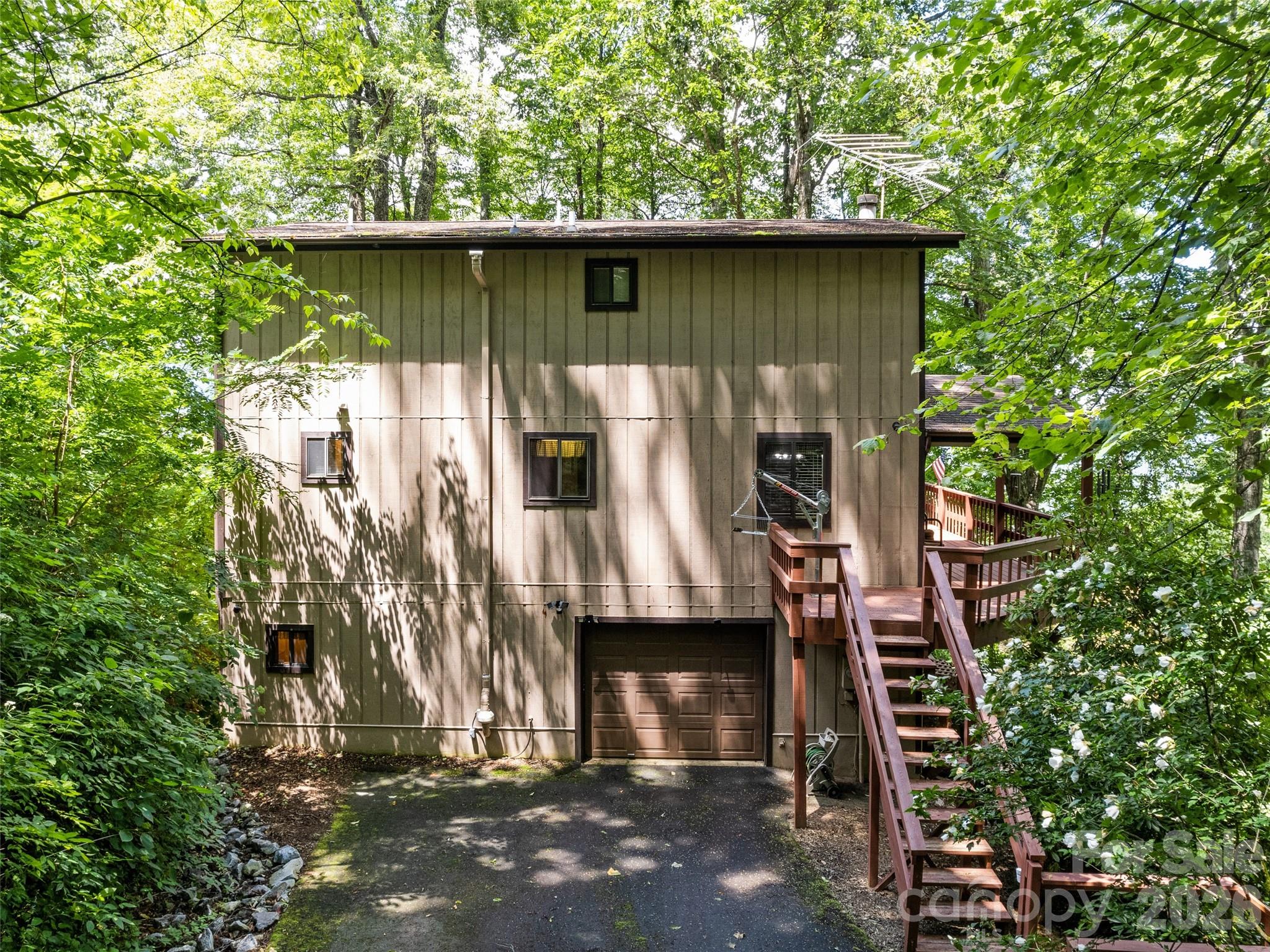 1672 Summit Drive Maggie Valley NC 28751