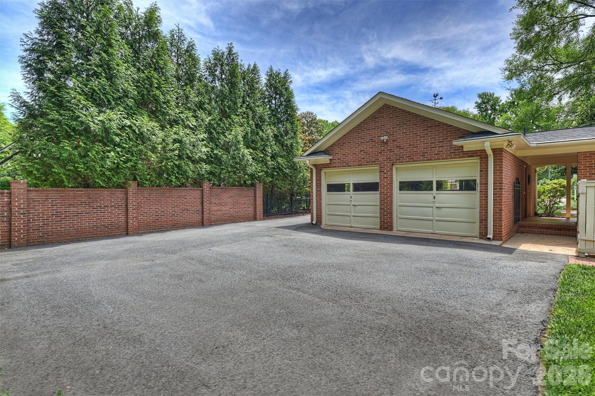 900 Greentree Drive Charlotte NC 28211