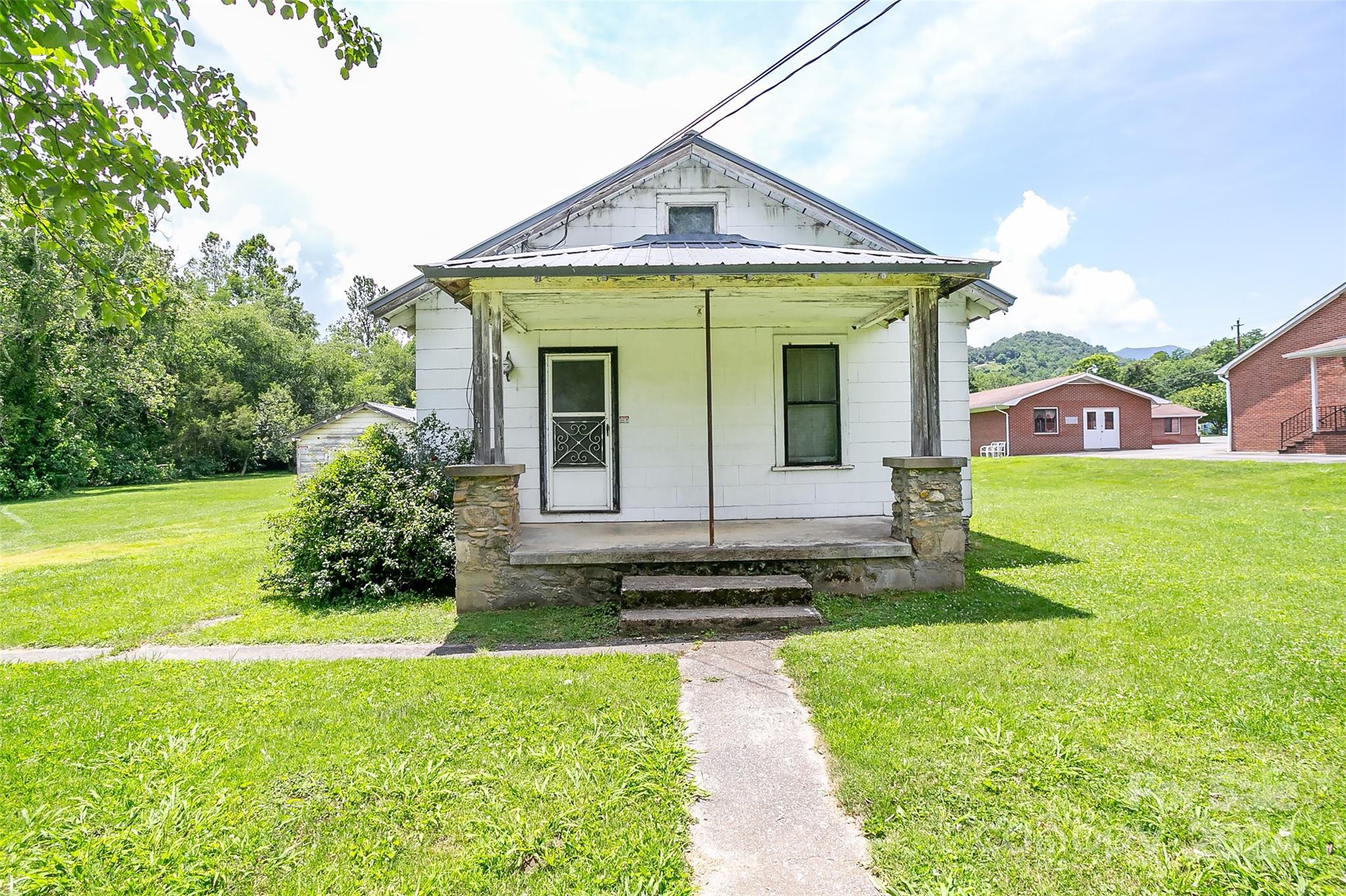 783 Hazelwood Avenue Waynesville NC 28786