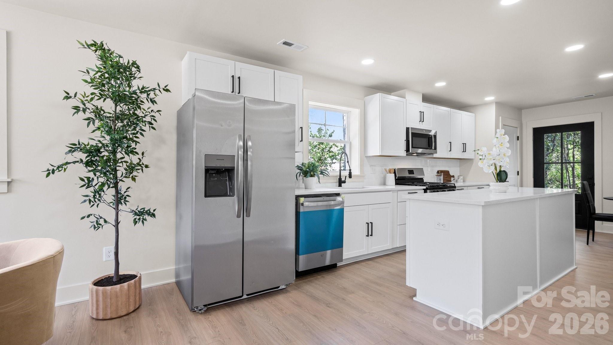 4817 Ridgeley Drive Charlotte NC 28208