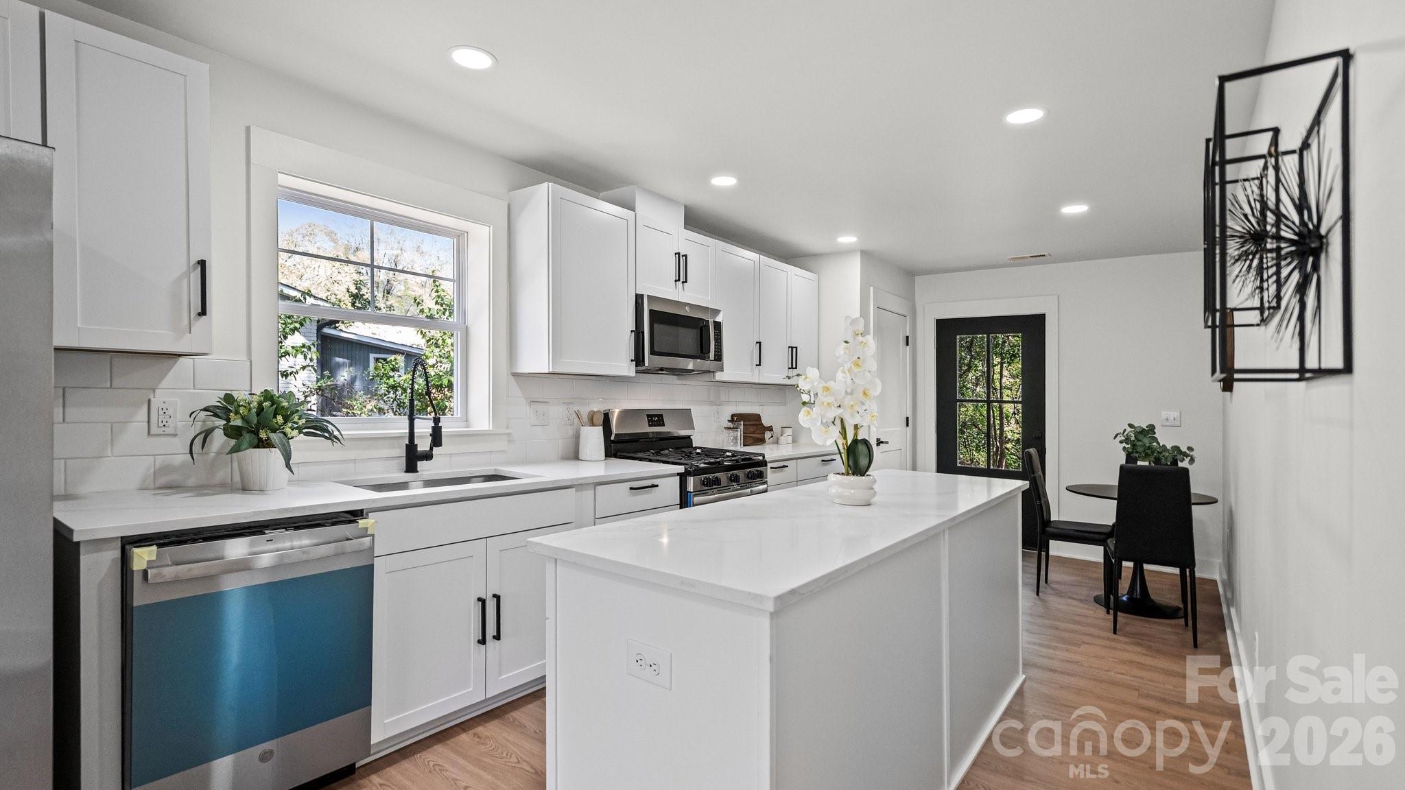 4817 Ridgeley Drive Charlotte NC 28208