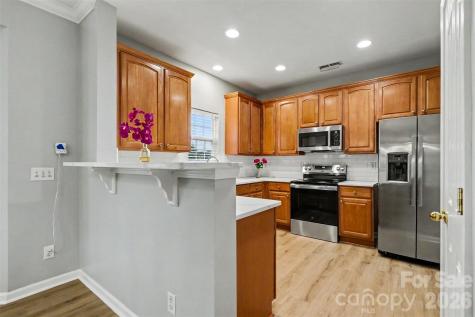17507 Westmill Lane Charlotte NC 28277