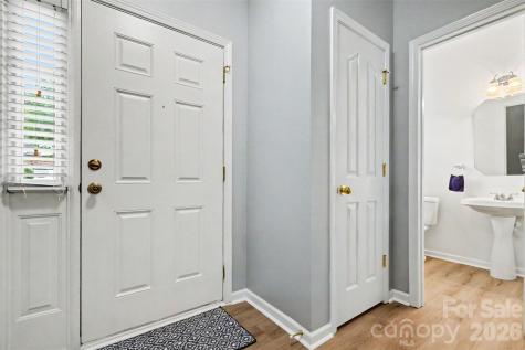 17507 Westmill Lane Charlotte NC 28277