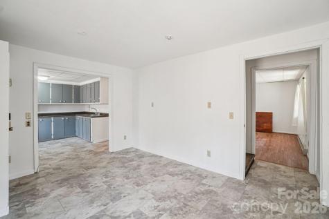 307 Roaring Creek Lane Waynesville NC 28786