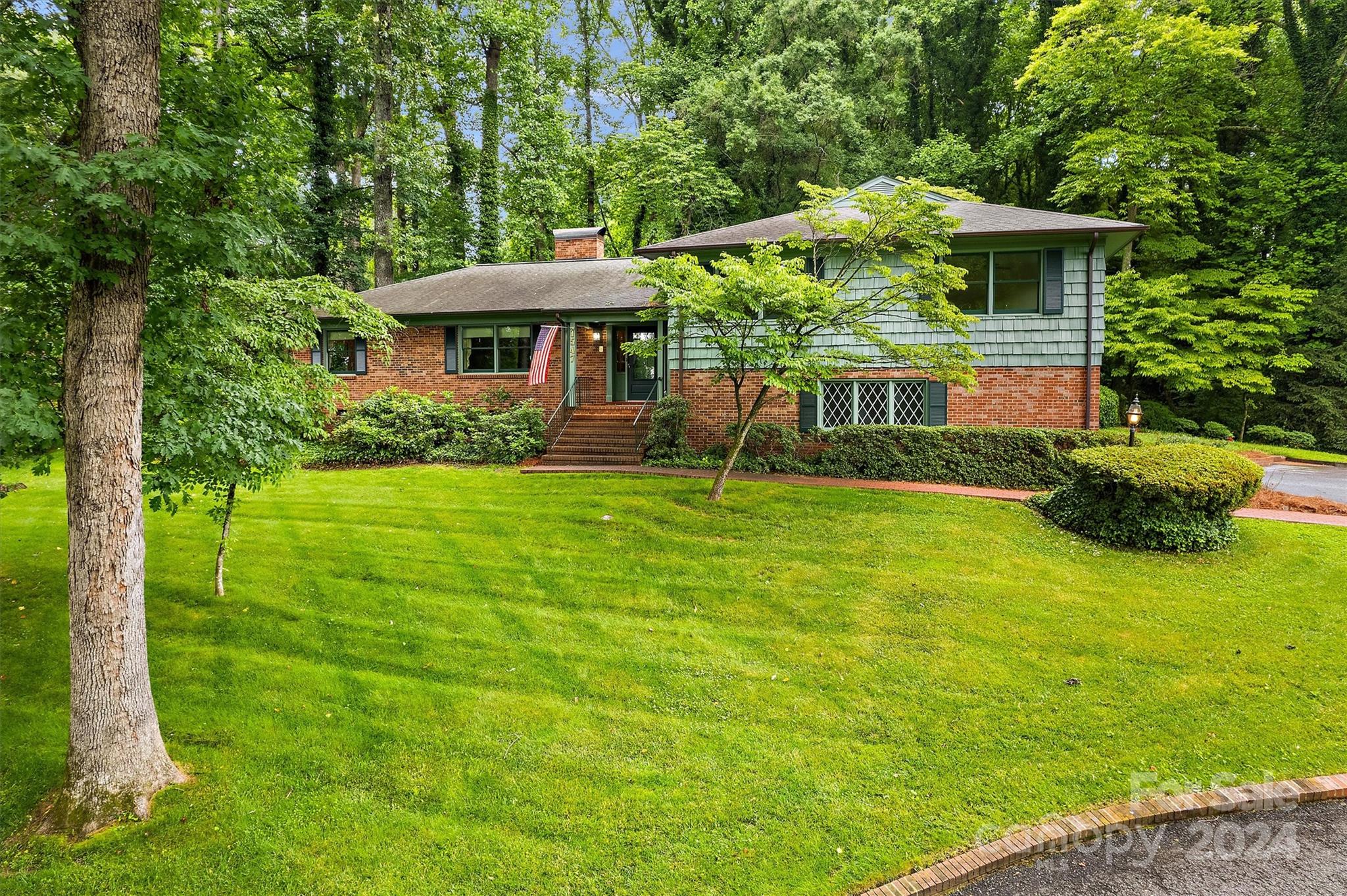1547 Brentwood Circle Newton NC 28658