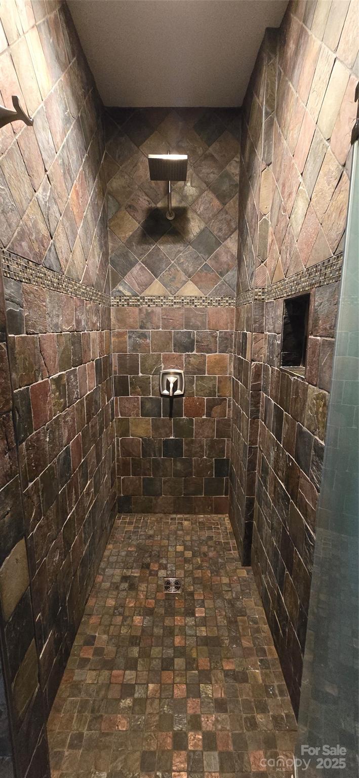 607 Rocky Top Trail Barnardsville NC 28709