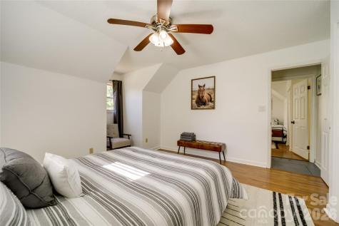 24 Oakwood Road Candler NC 28715