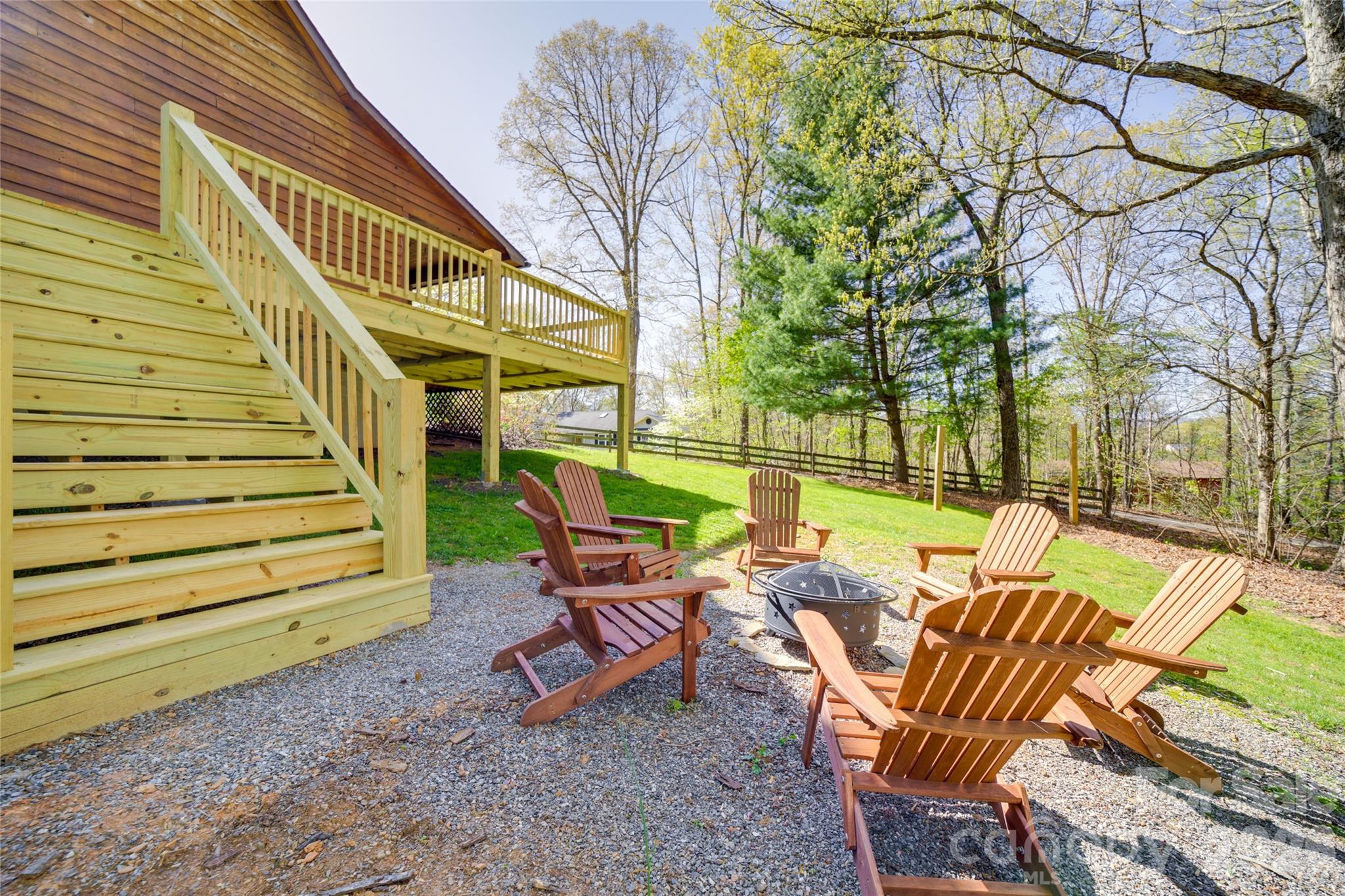 24 Oakwood Road Candler NC 28715