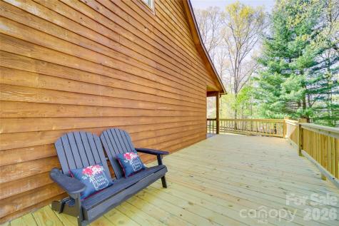 24 Oakwood Road Candler NC 28715