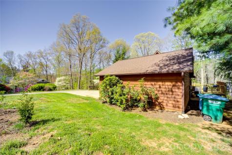 24 Oakwood Road Candler NC 28715
