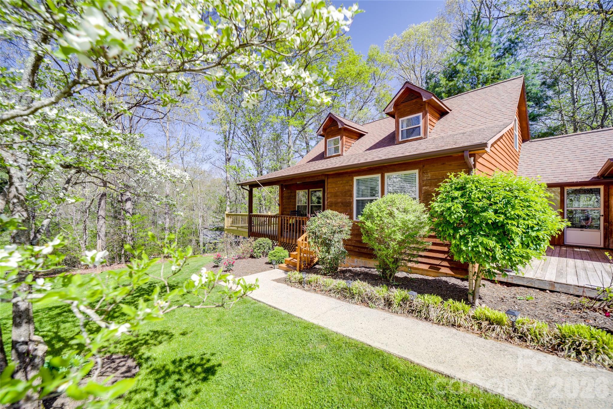 24 Oakwood Road Candler NC 28715