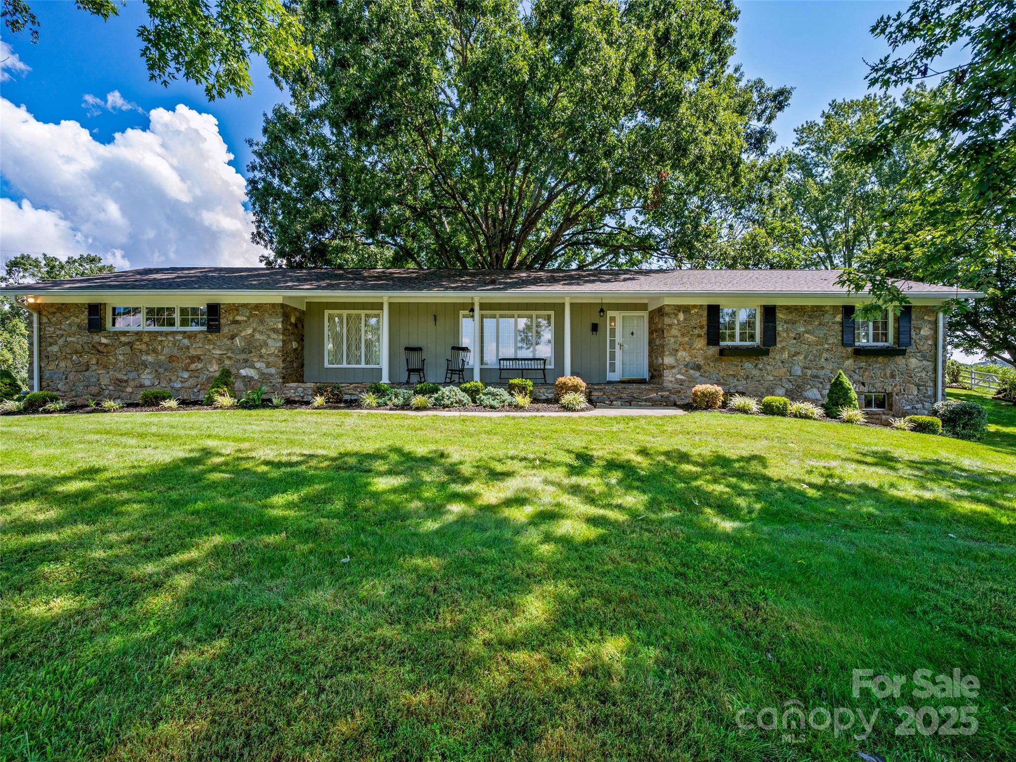 134 Lone Oak Drive Clyde NC 28721