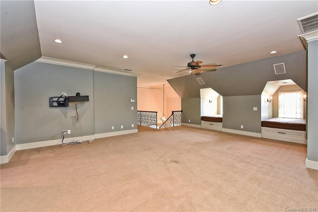 4200 Fox Brook Lane Charlotte NC 28211