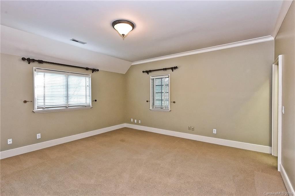 4200 Fox Brook Lane Charlotte NC 28211