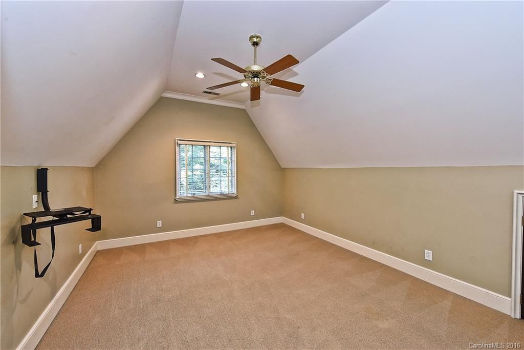 4200 Fox Brook Lane Charlotte NC 28211