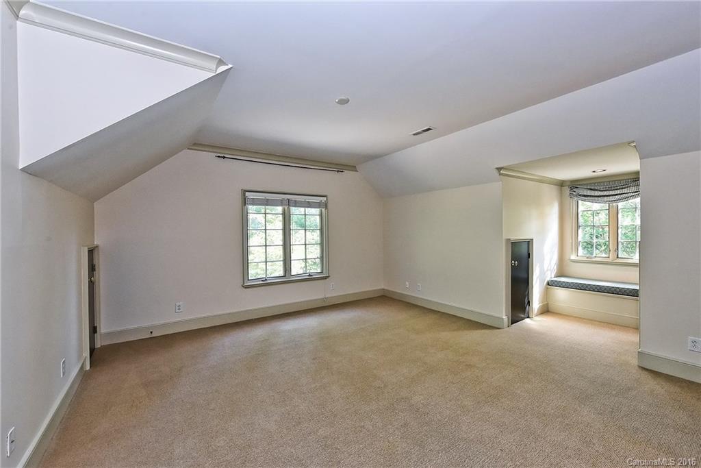 4200 Fox Brook Lane Charlotte NC 28211