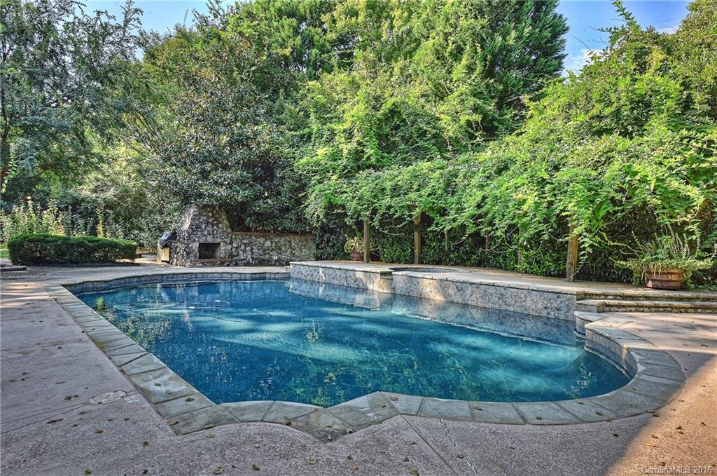 4200 Fox Brook Lane Charlotte NC 28211