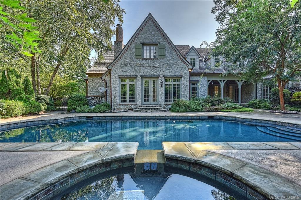 4200 Fox Brook Lane Charlotte NC 28211