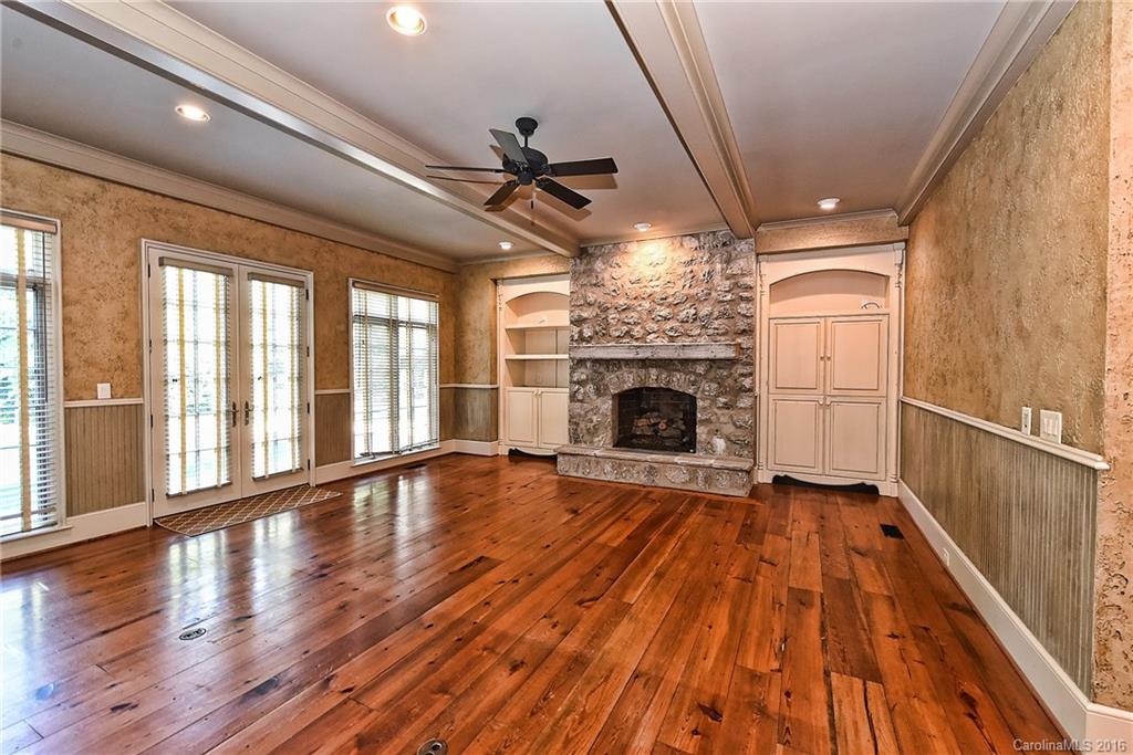 4200 Fox Brook Lane Charlotte NC 28211
