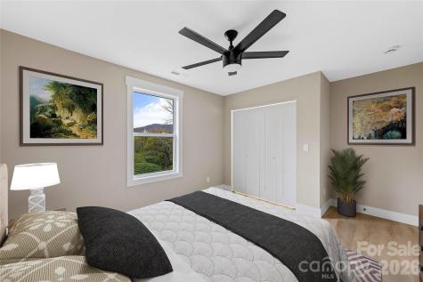 662 Beehive Road Hendersonville NC 28792