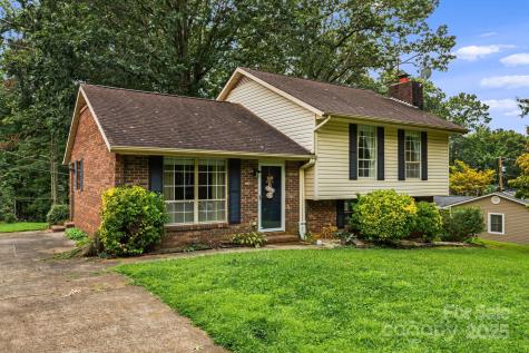 102 Aycock Street Black Mountain NC 28711