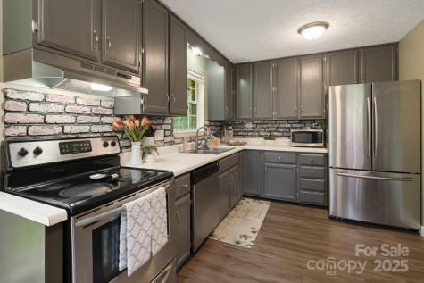 102 Aycock Street Black Mountain NC 28711