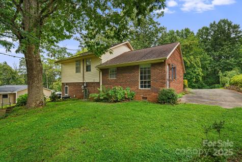 102 Aycock Street Black Mountain NC 28711