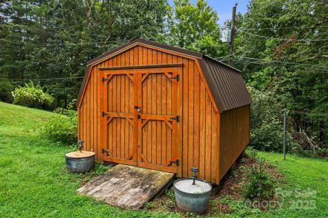 102 Aycock Street Black Mountain NC 28711