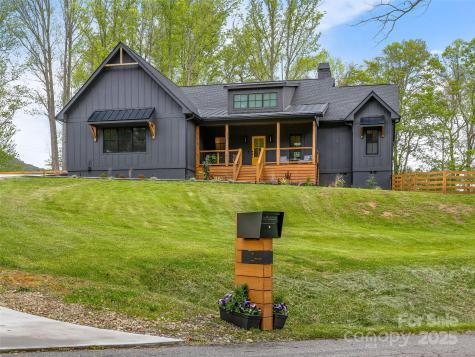244 Barebridge Drive Burnsville NC 28714