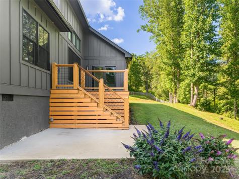 244 Barebridge Drive Burnsville NC 28714