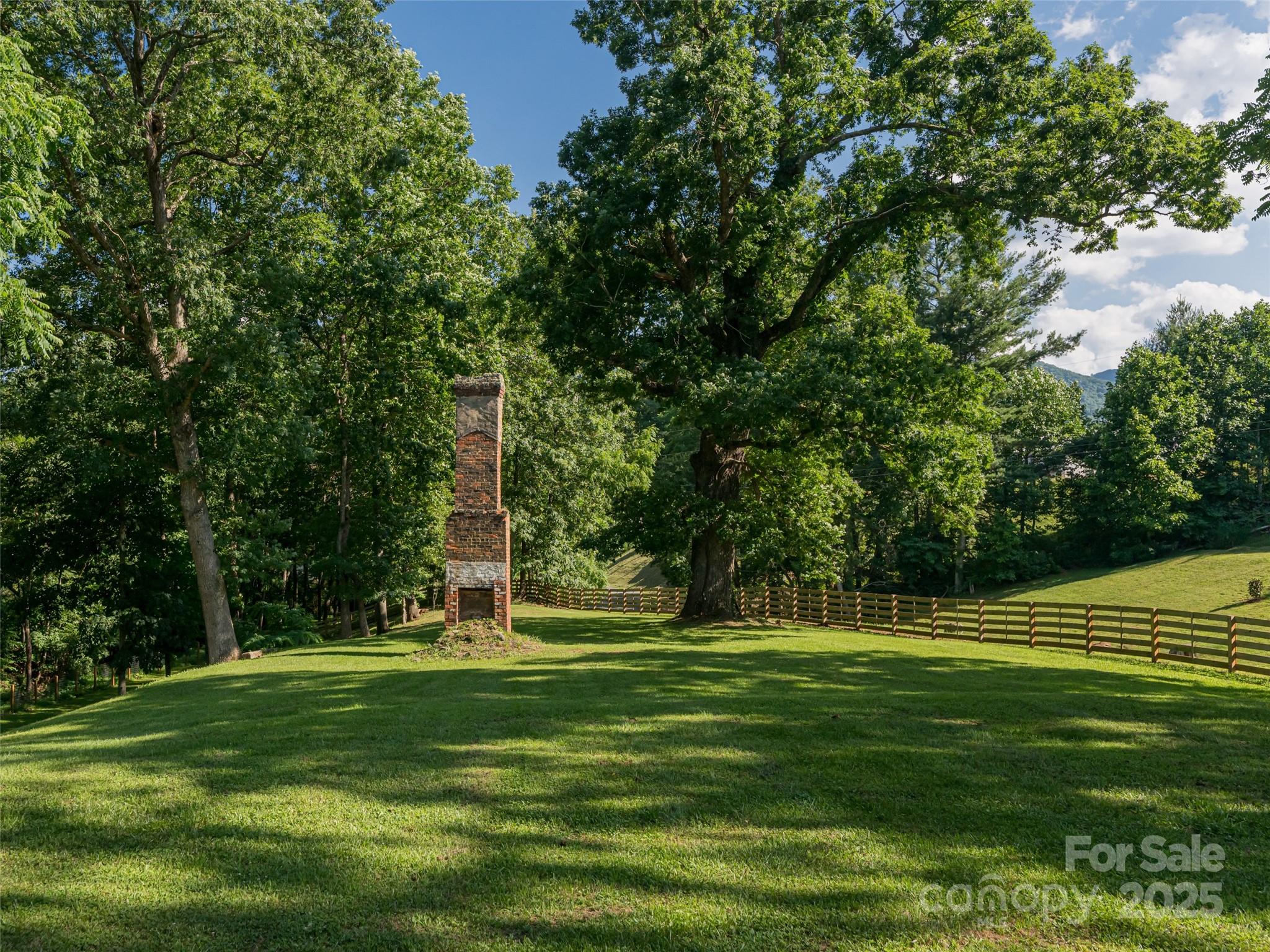 244 Barebridge Drive Burnsville NC 28714