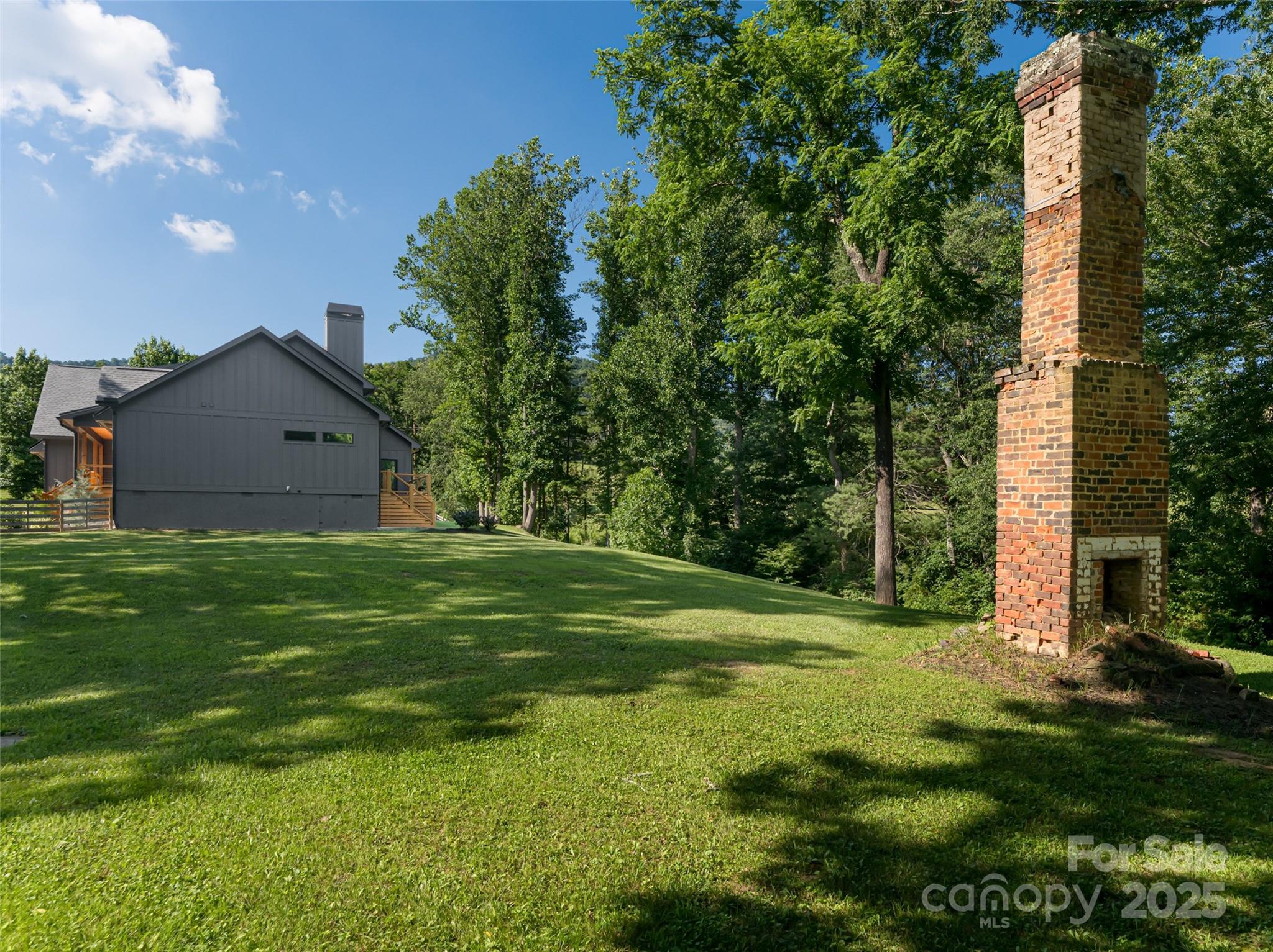 244 Barebridge Drive Burnsville NC 28714