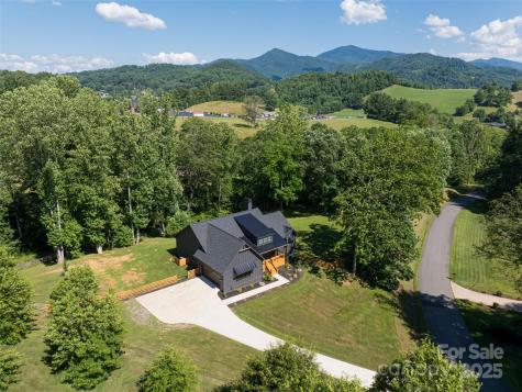 244 Barebridge Drive Burnsville NC 28714