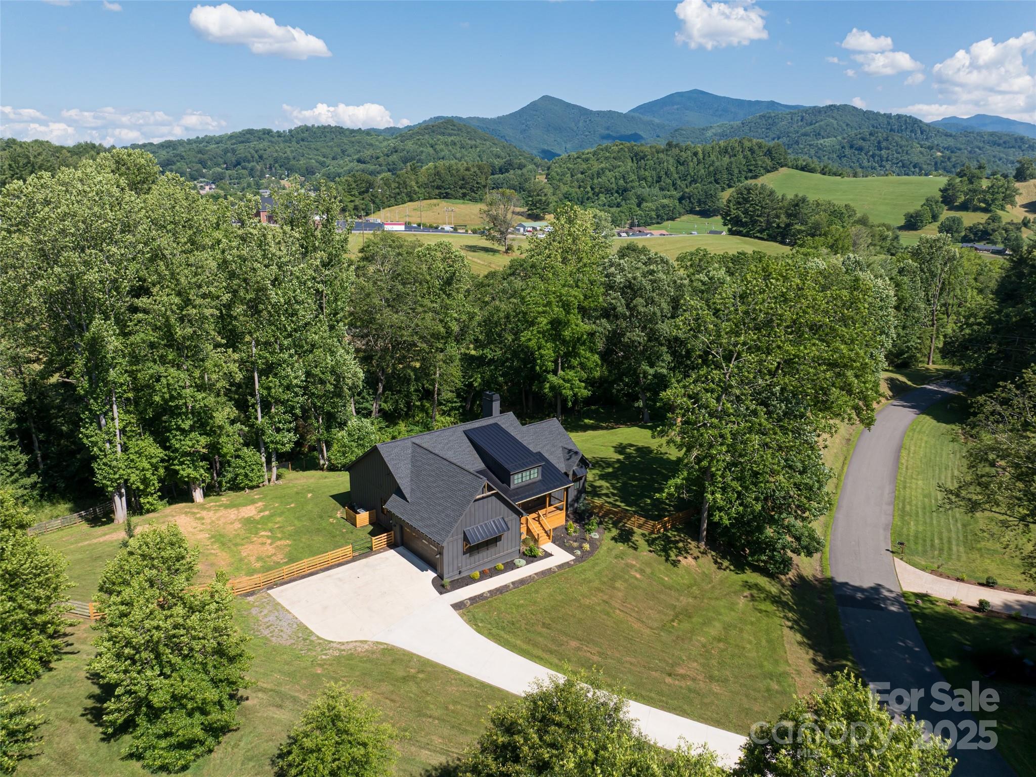 244 Barebridge Drive Burnsville NC 28714