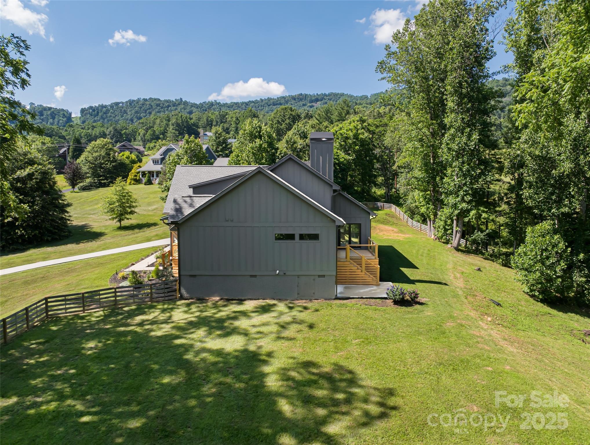244 Barebridge Drive Burnsville NC 28714