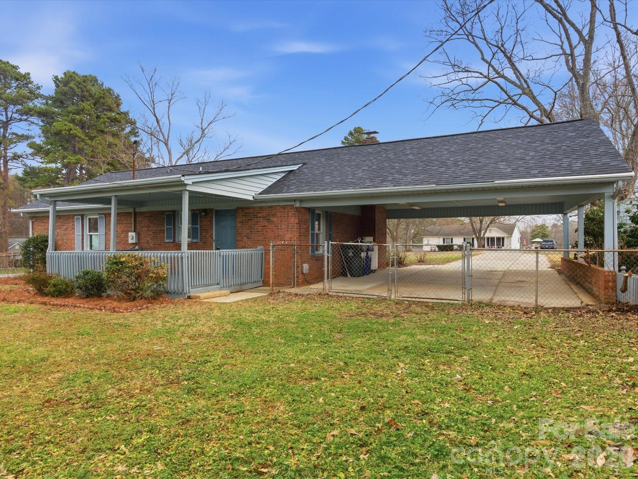 6111 Dovetail Court Charlotte NC 28227