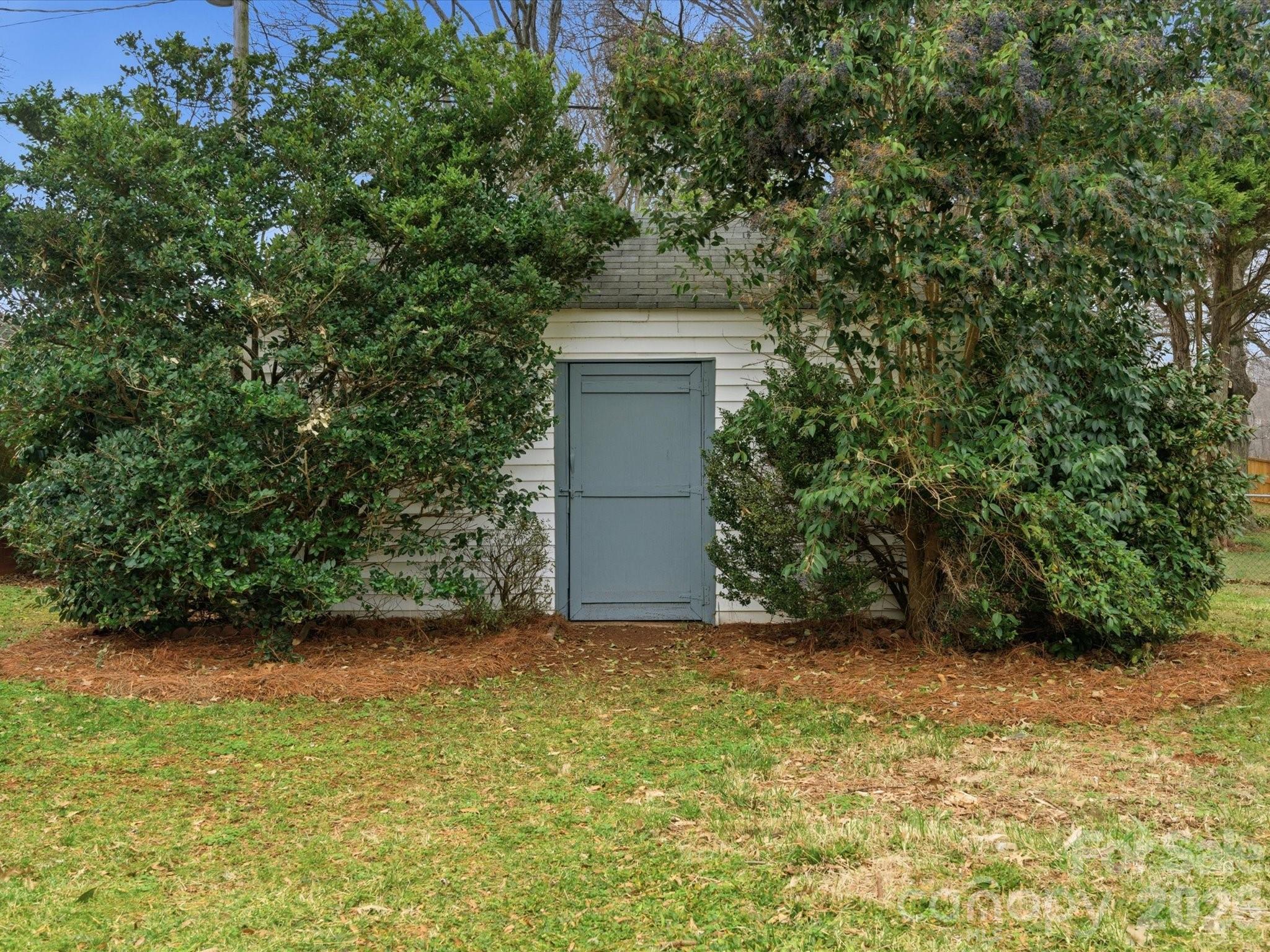 6111 Dovetail Court Charlotte NC 28227