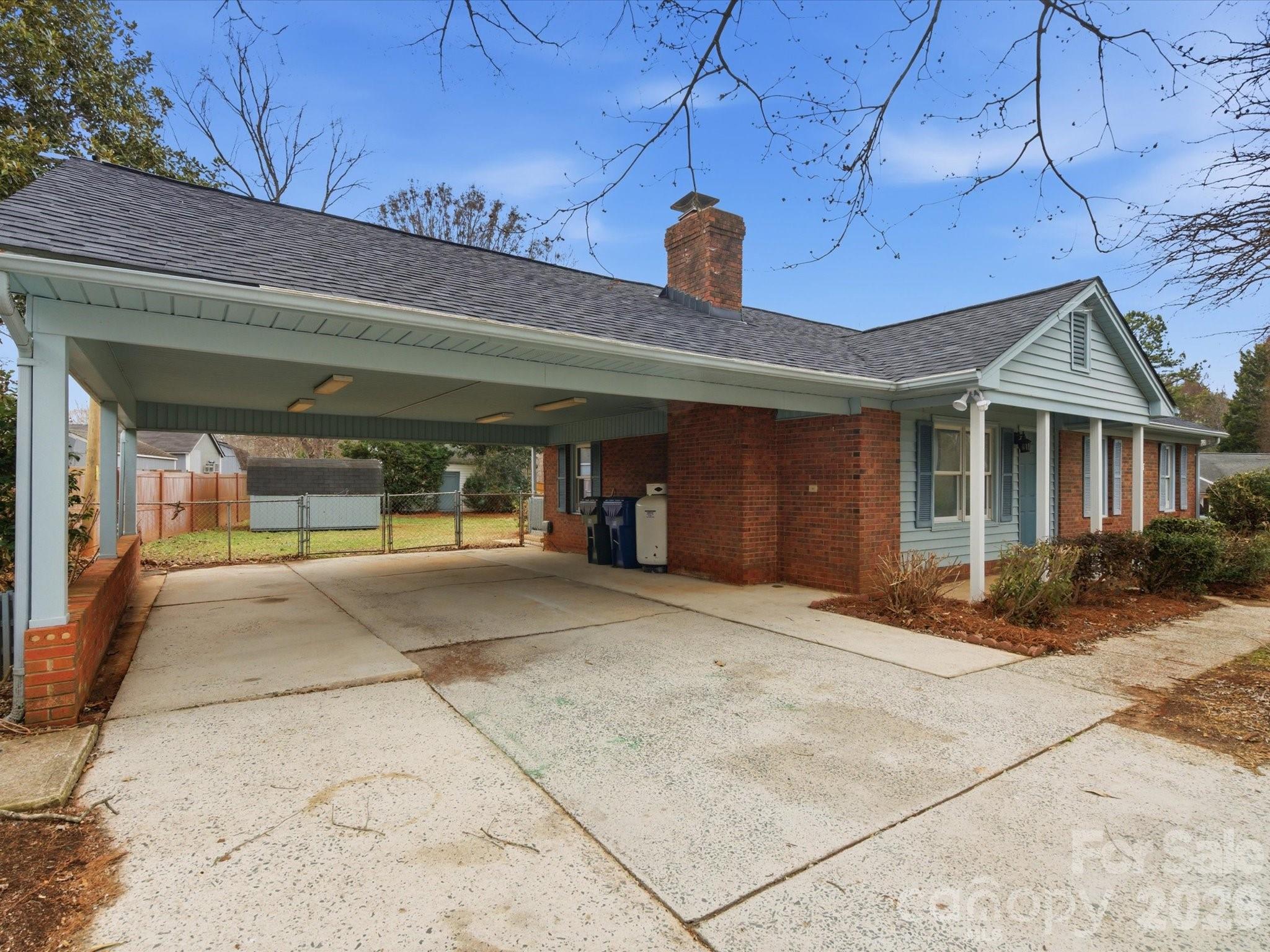 6111 Dovetail Court Charlotte NC 28227