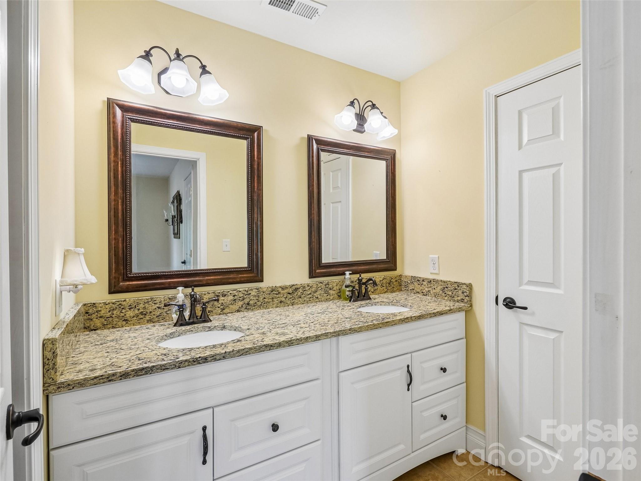 65 Horizon Way Alexander NC 28701