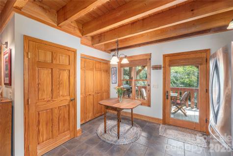 116 Ivy Road Mills River NC 28759